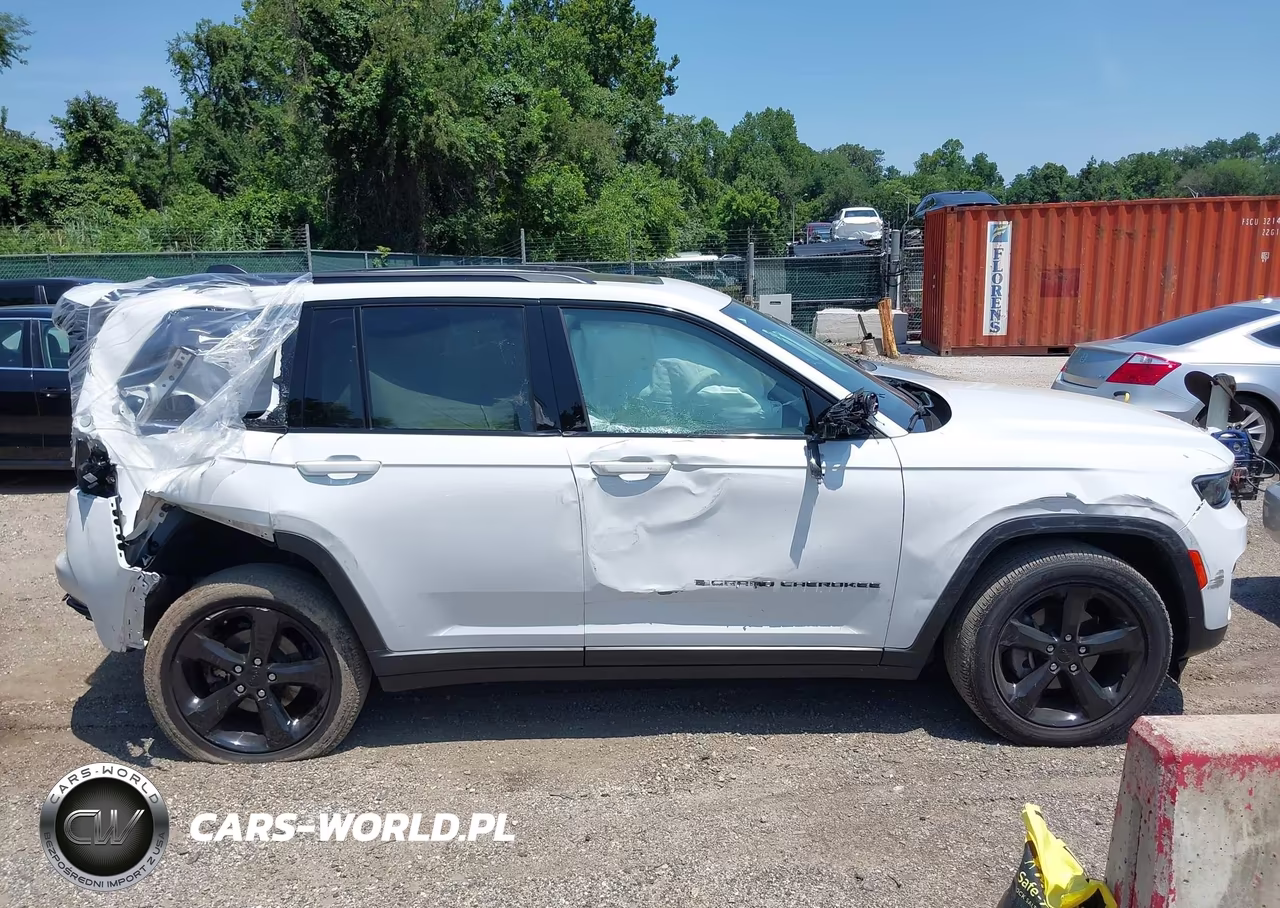 2023 Jeep Grand Cherokee Altitude 4X4 VIN:1C4RJHAG9PC530586 - 14