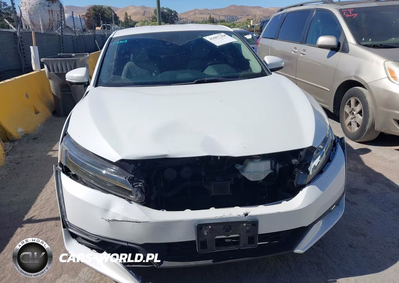 2018 Honda Clarity Plug-In Hybrid VIN:JHMZC5F15JC023896 - 12