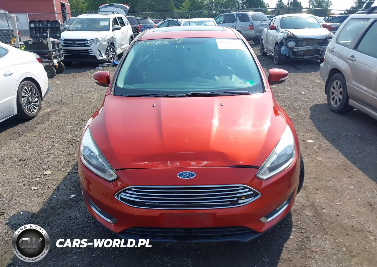 2018 Ford Focus Titanium VIN:1FADP3J27JL281007 - 13