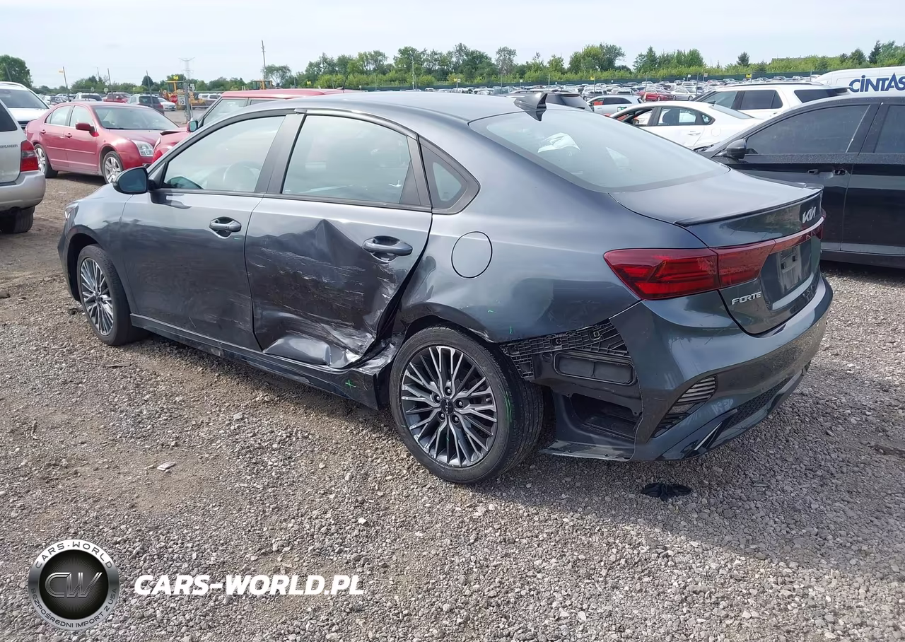 2023 Kia Forte Gt-Line VIN:3KPF54AD0PE631546 - 3