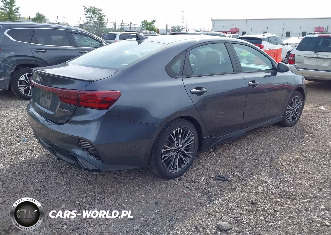 2023 Kia Forte Gt-Line VIN:3KPF54AD0PE631546 - 4