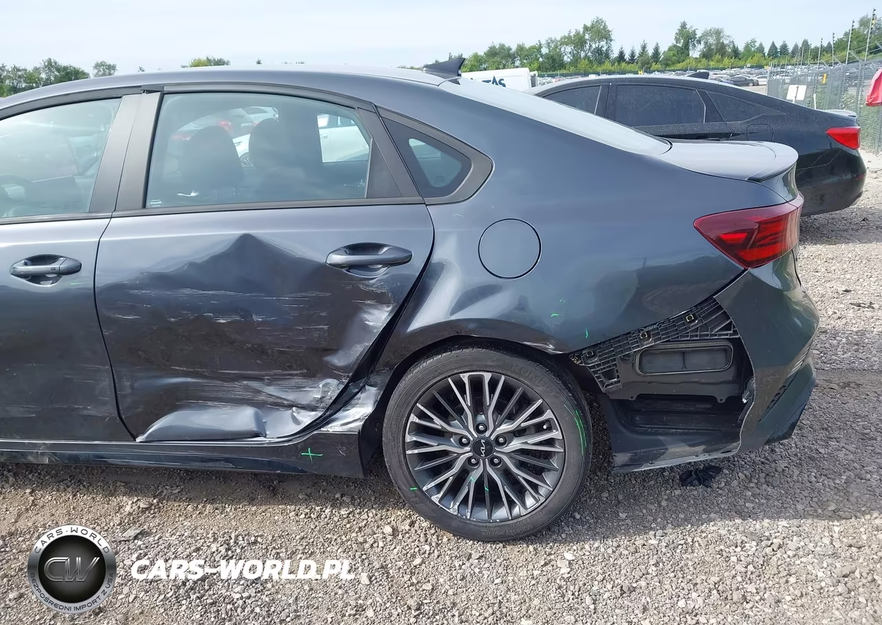 2023 Kia Forte Gt-Line VIN:3KPF54AD0PE631546 - 6