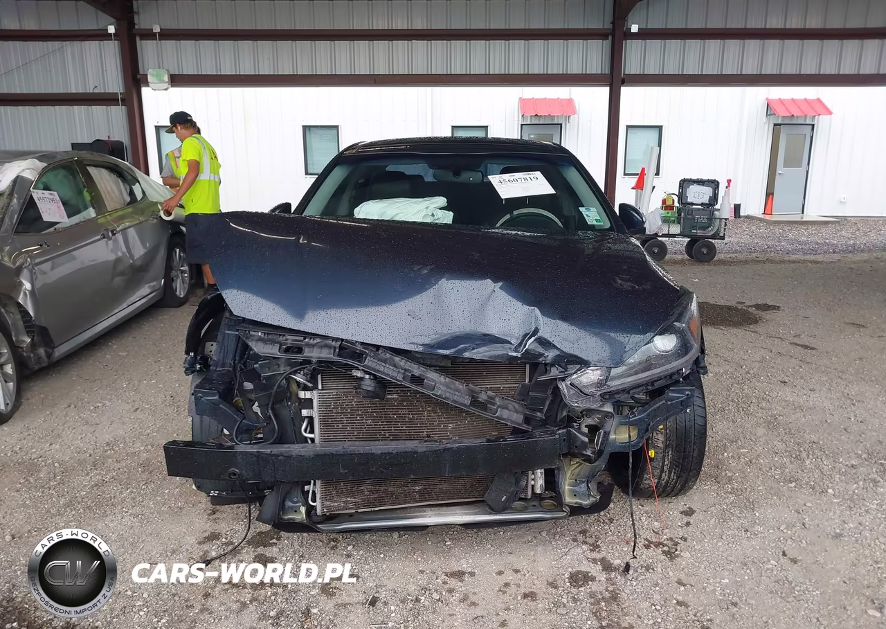 2018 Kia Cadenza Premium VIN:KNALC4J11J5119356 - 12