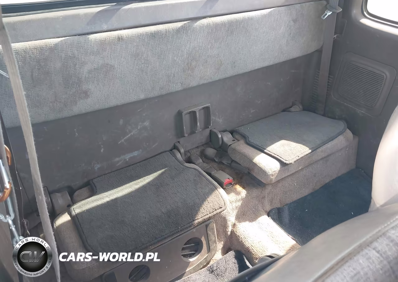 1998 Toyota Tacoma VIN:4TAVL52N7WZ010558 - 8