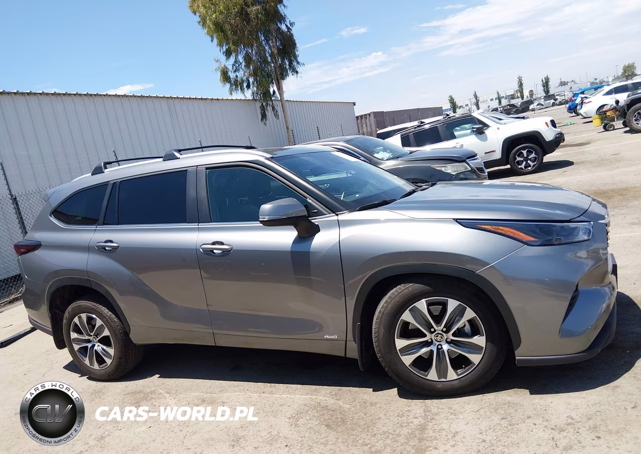 2026 Toyota Highlander Hybrid Xle VIN:5TDKBRCH4TS703109 - 13