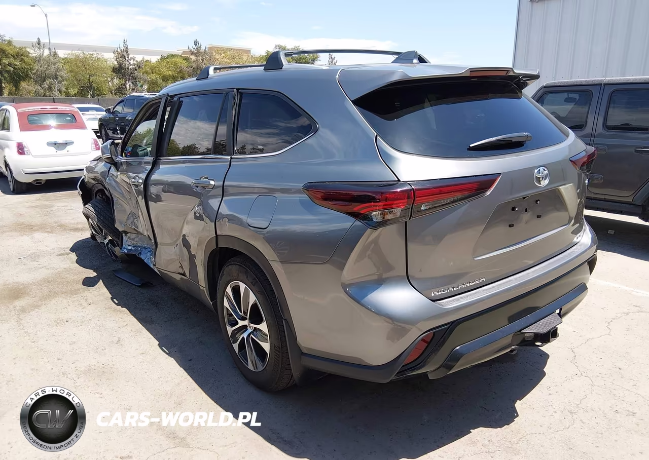 2026 Toyota Highlander Hybrid Xle VIN:5TDKBRCH4TS703109 - 3