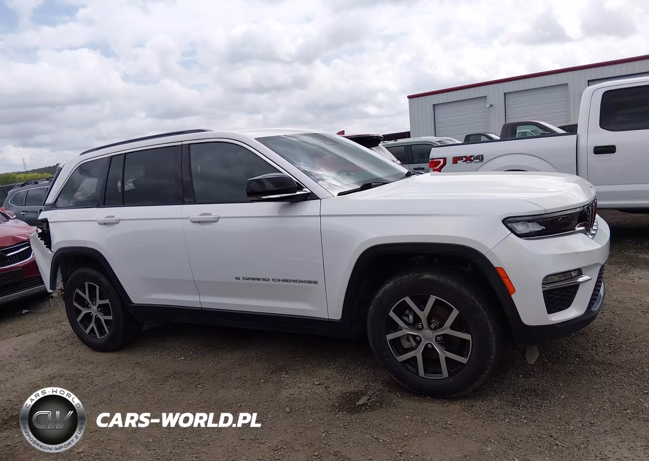 2024 Jeep Grand Cherokee Limited 4X4 VIN:1C4RJHBG1RC108944 - 13