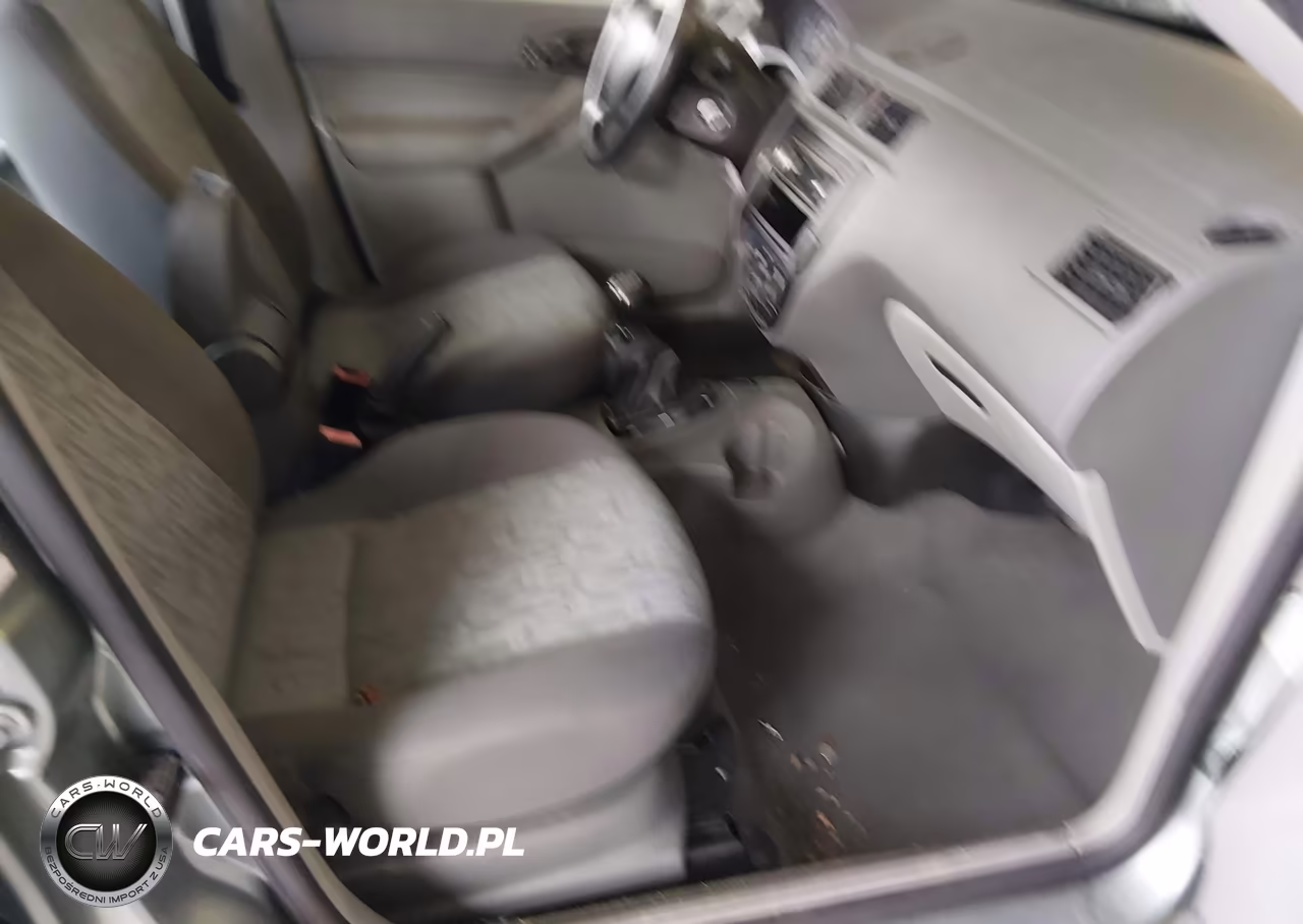 2005 Ford Focus Zx4 VIN:1FAFP34N95W315984 - 5
