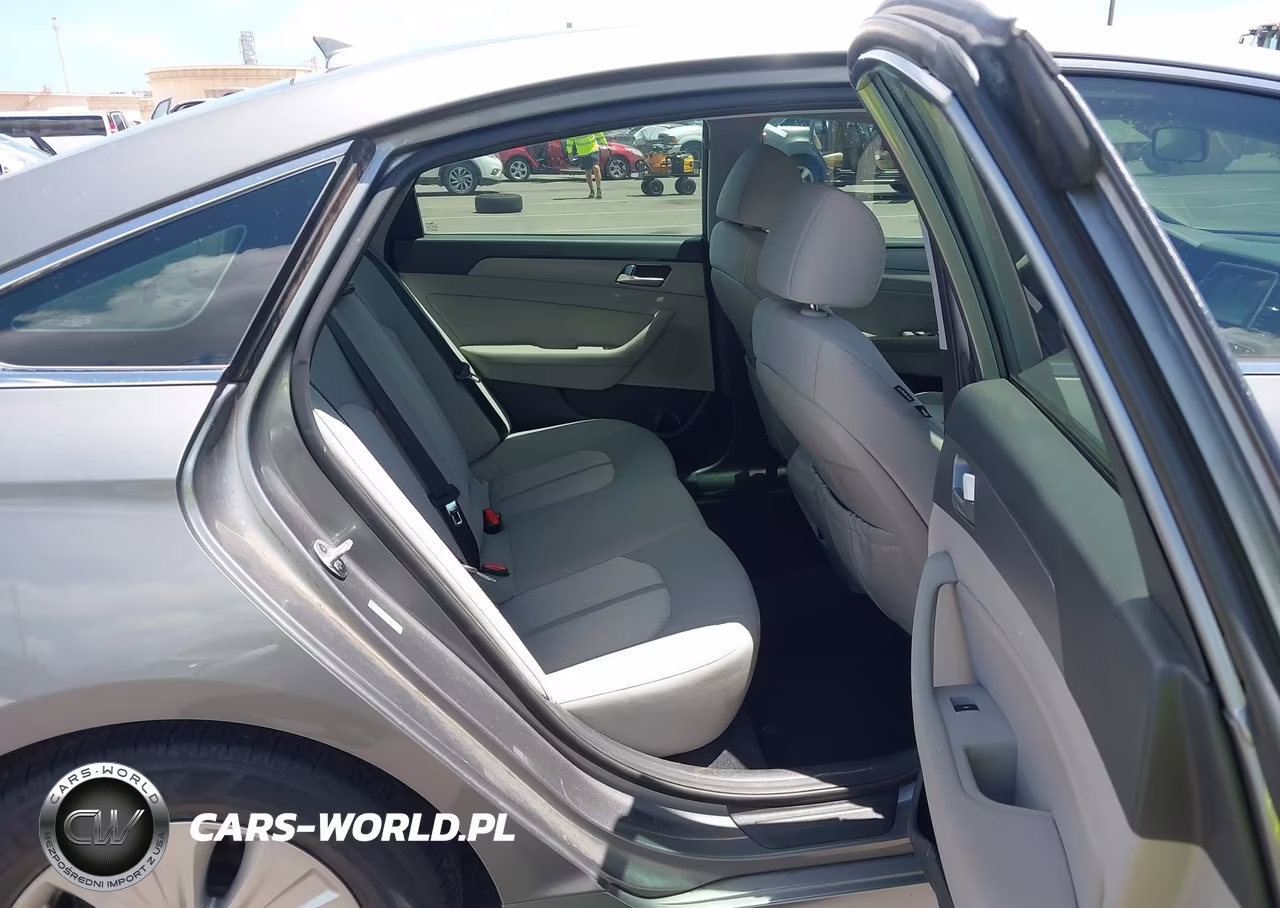 2018 Hyundai Sonata Hybrid Se VIN:KMHE24L30JA086849 - 8