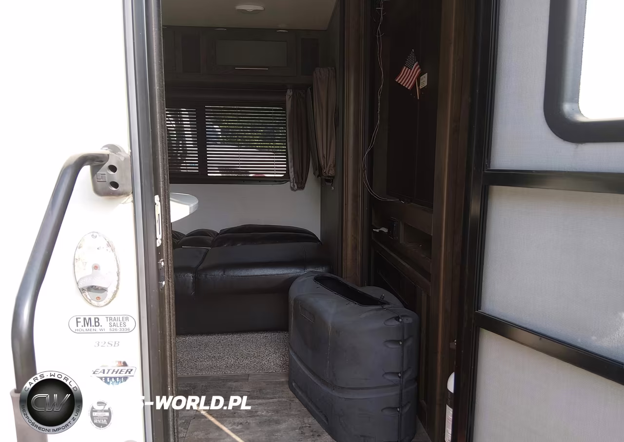 2018 Crossroads Volante 32Sb Travel Trailer VIN:4YDT32S25J6361296 - 5