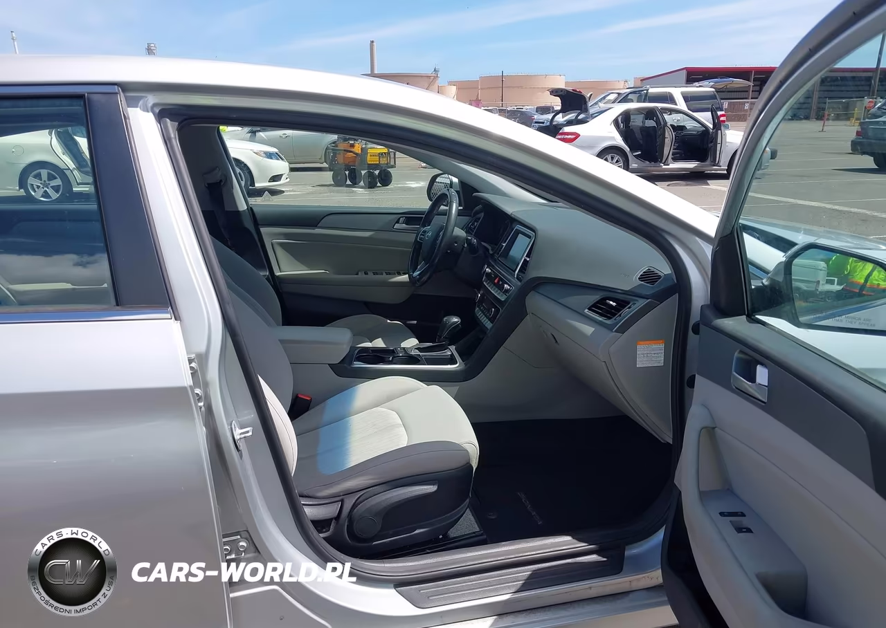 2018 Hyundai Sonata Hybrid Se VIN:KMHE24L3XJA085806 - 5
