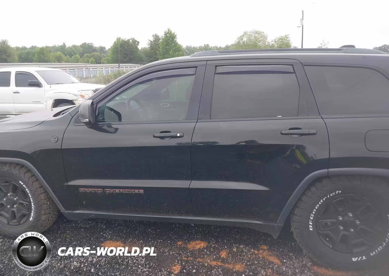 2018 Jeep Grand Cherokee Trailhawk 4X4 VIN:1C4RJFLG1JC326518 - 14