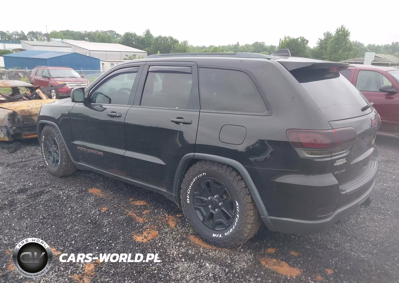 2018 Jeep Grand Cherokee Trailhawk 4X4 VIN:1C4RJFLG1JC326518 - 3