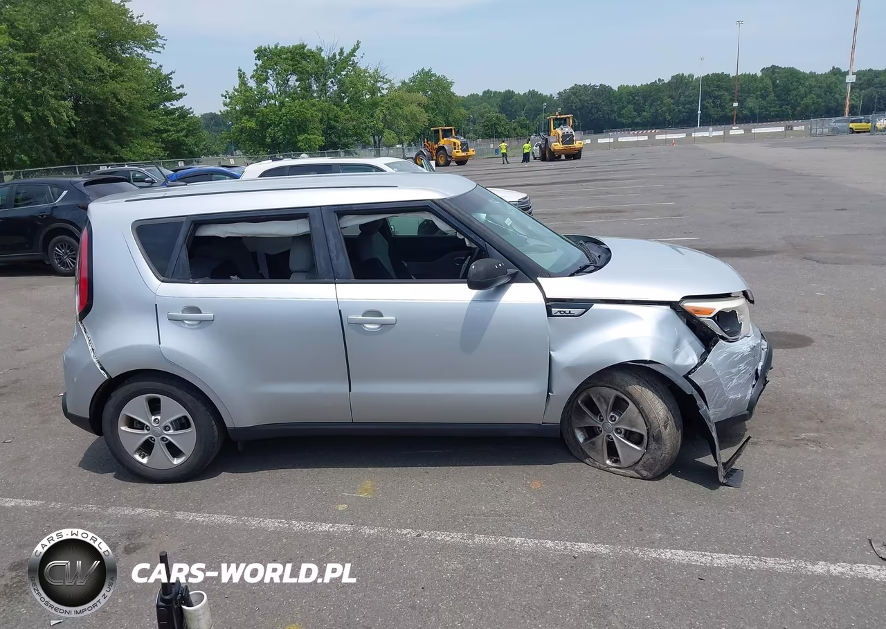 2015 Kia Soul + VIN:KNDJP3A53F7791605 - 13