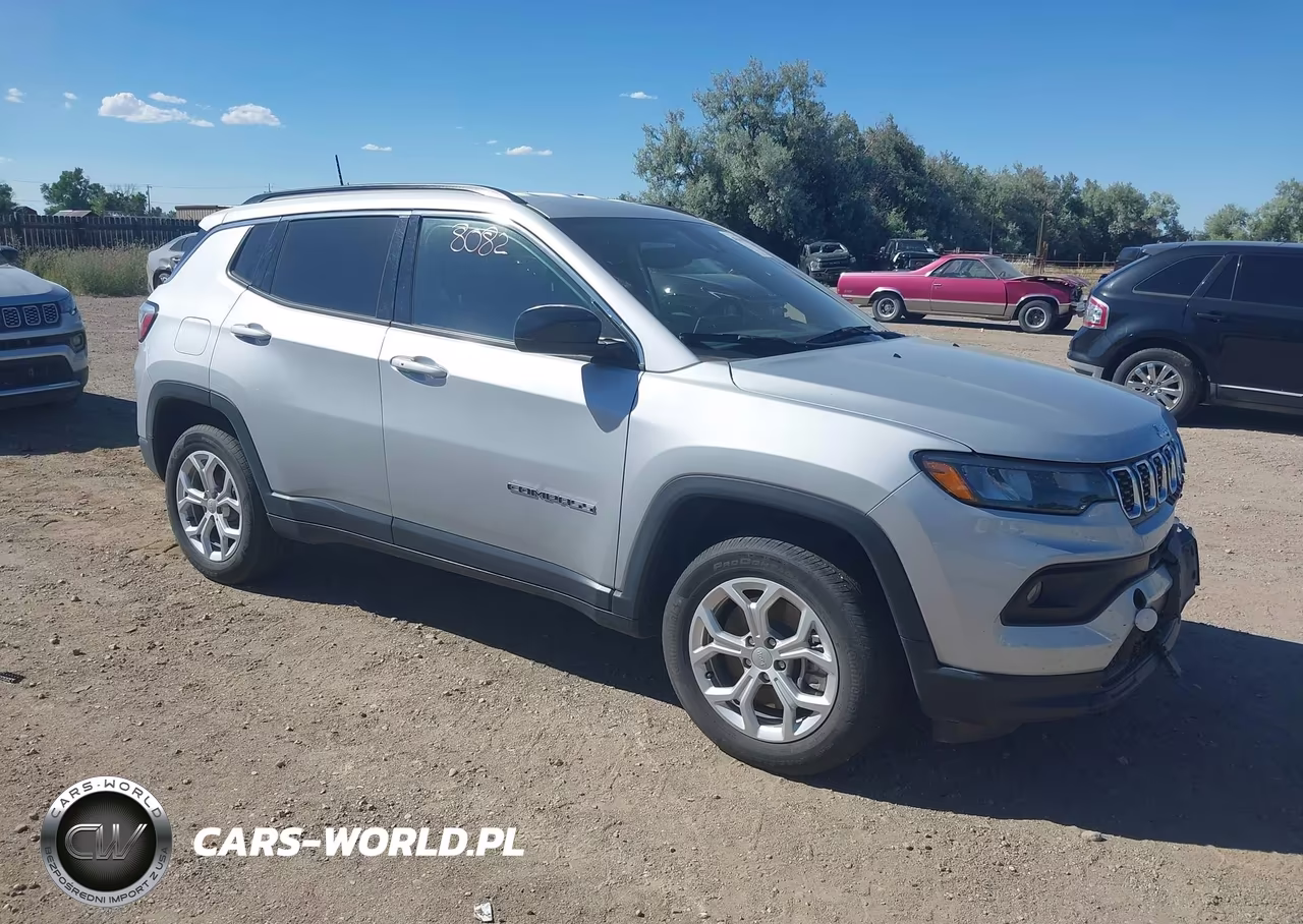 2024 Jeep Compass Latitude 4X4 – zdjęcie 1 z 22
