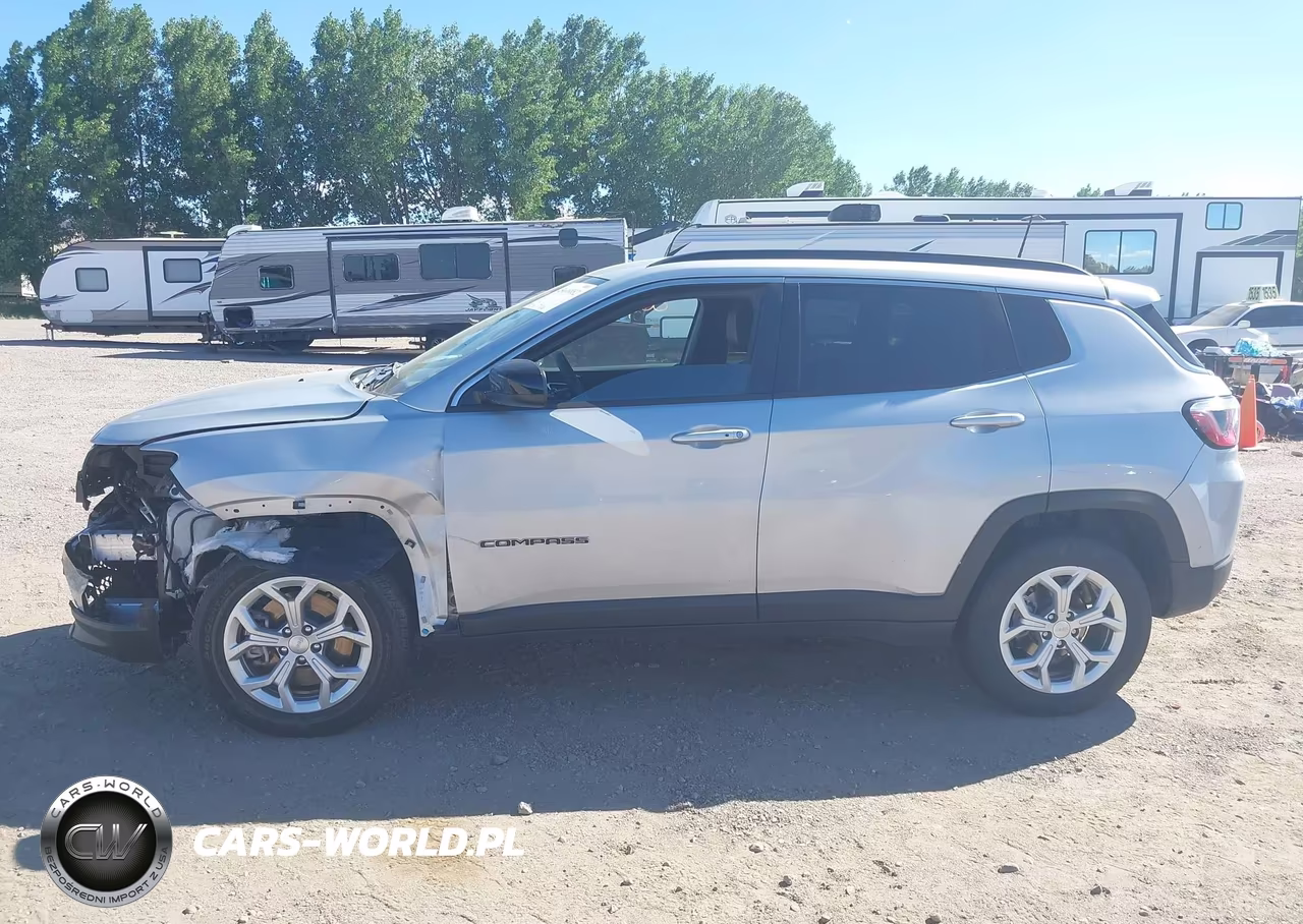 2024 Jeep Compass Latitude 4X4 VIN:3C4NJDBN2RT110342 - 15