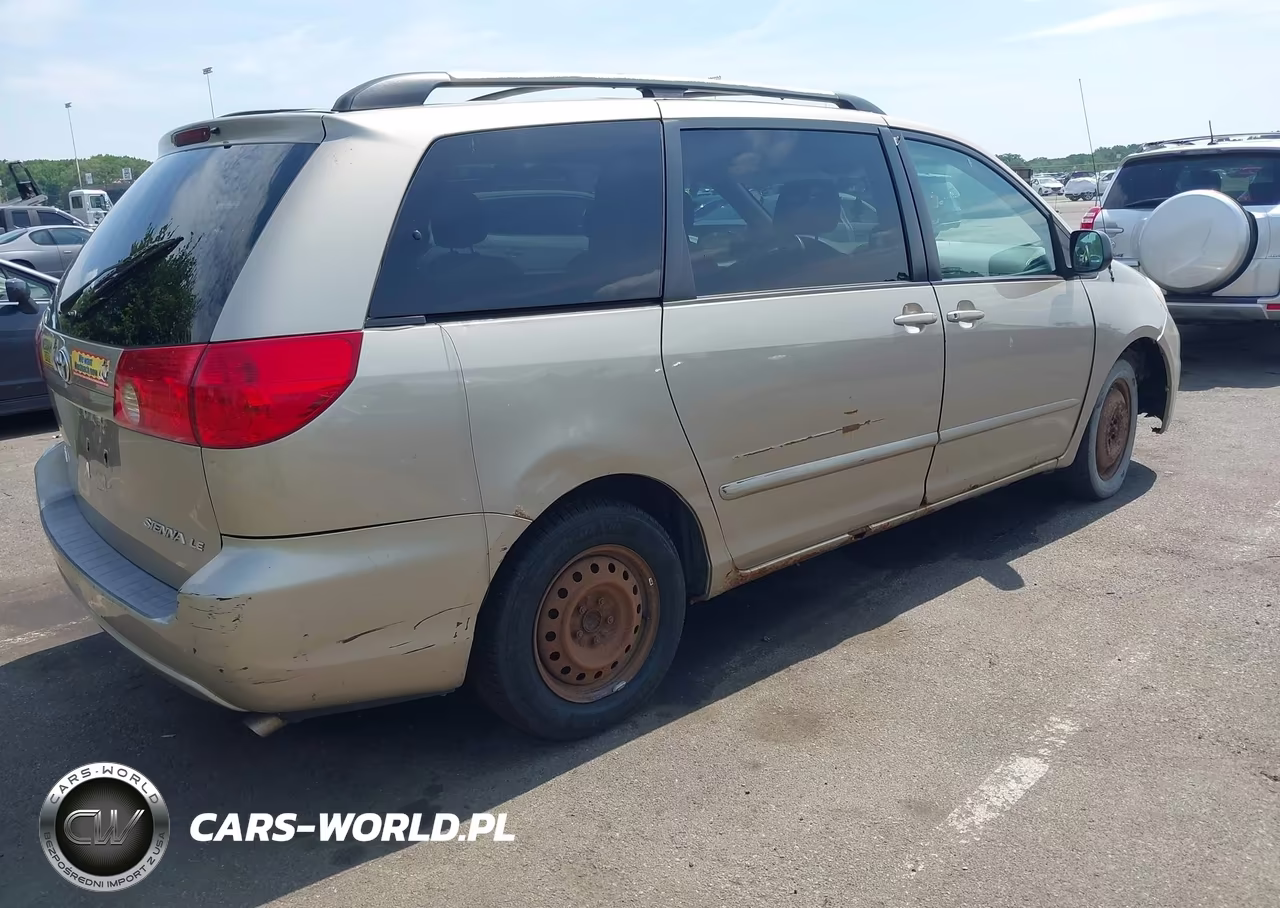2007 Toyota Sienna Le VIN:5TDZK23C17S002124 - 4