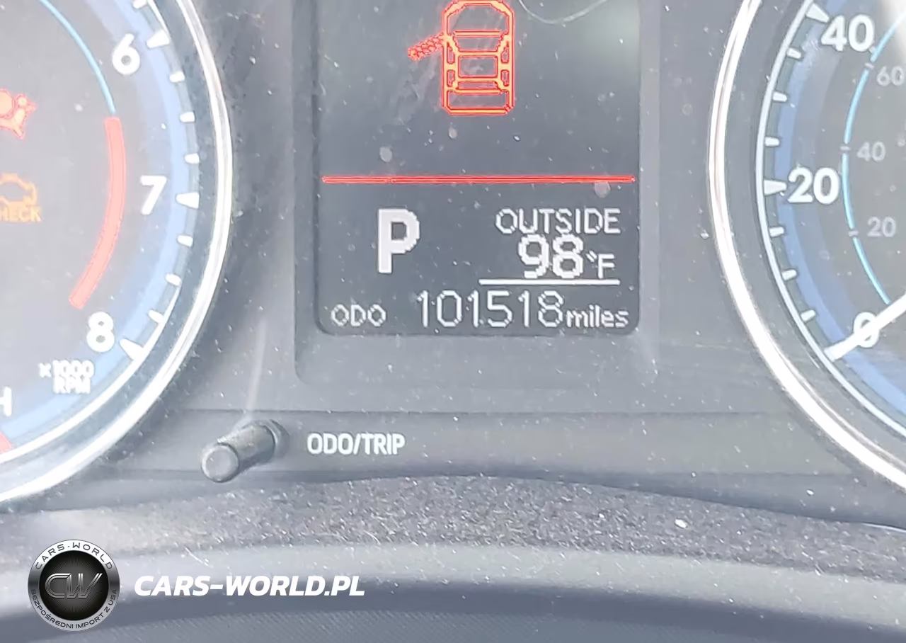 2018 Toyota Corolla Le VIN:5YFBURHEXJP769582 - 16