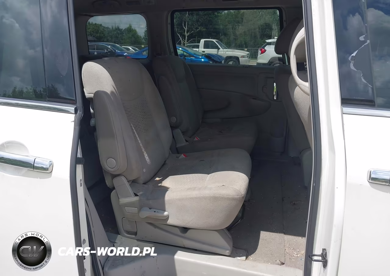 2015 Nissan Quest VIN:JN8AE2KP6F9130837 - 8