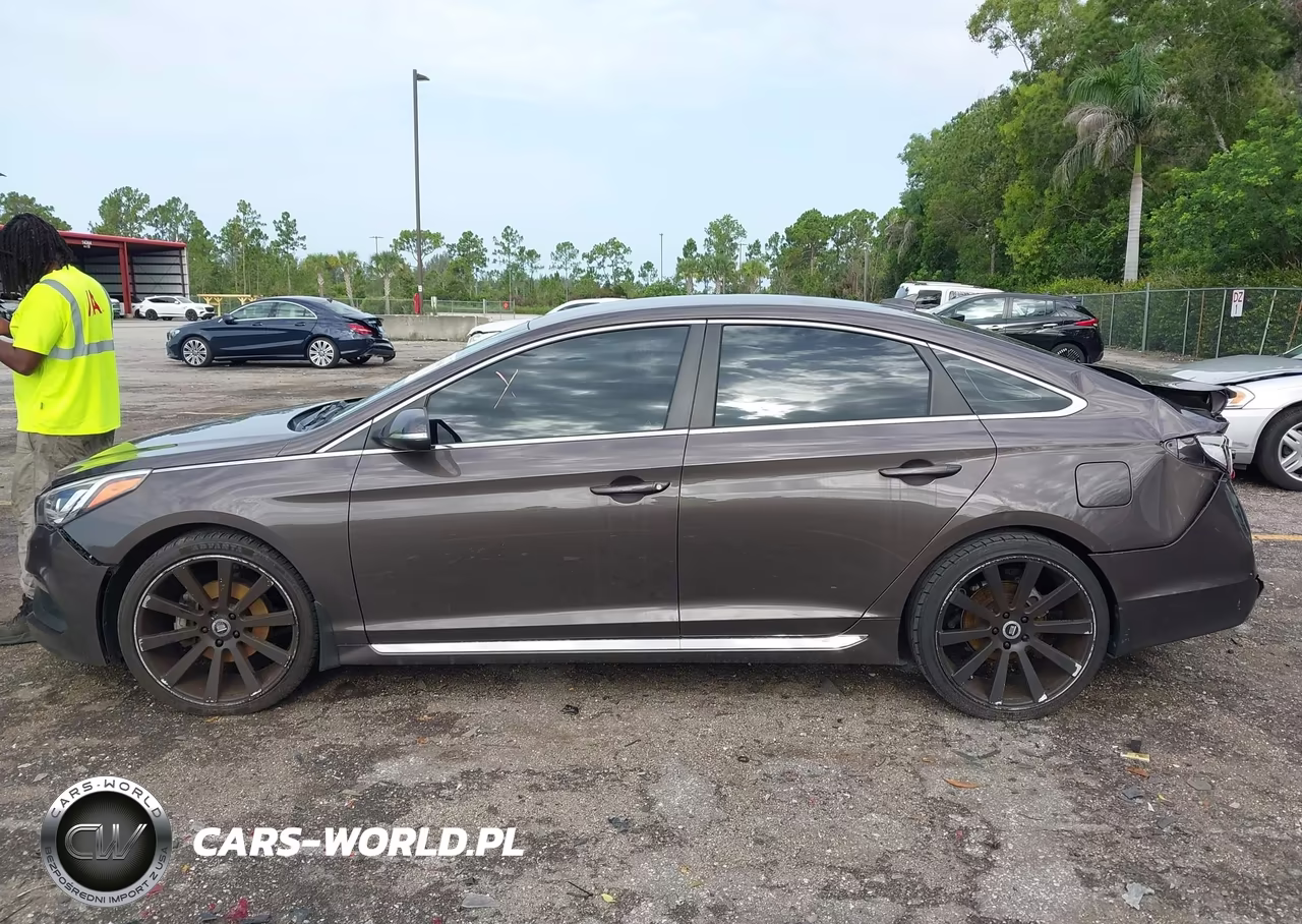 2017 Hyundai Sonata Sport VIN:5NPE34AF3HH543252 - 14