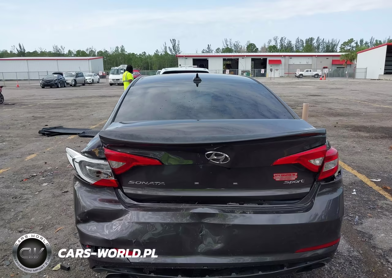 2017 Hyundai Sonata Sport VIN:5NPE34AF3HH543252 - 6