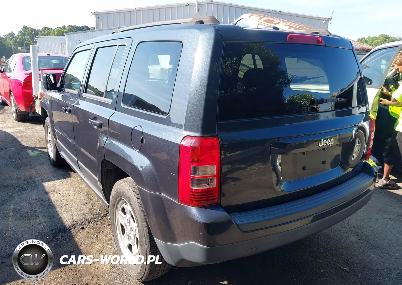 2016 Jeep Patriot Sport VIN:1C4NJPBB1GD526988 - 3