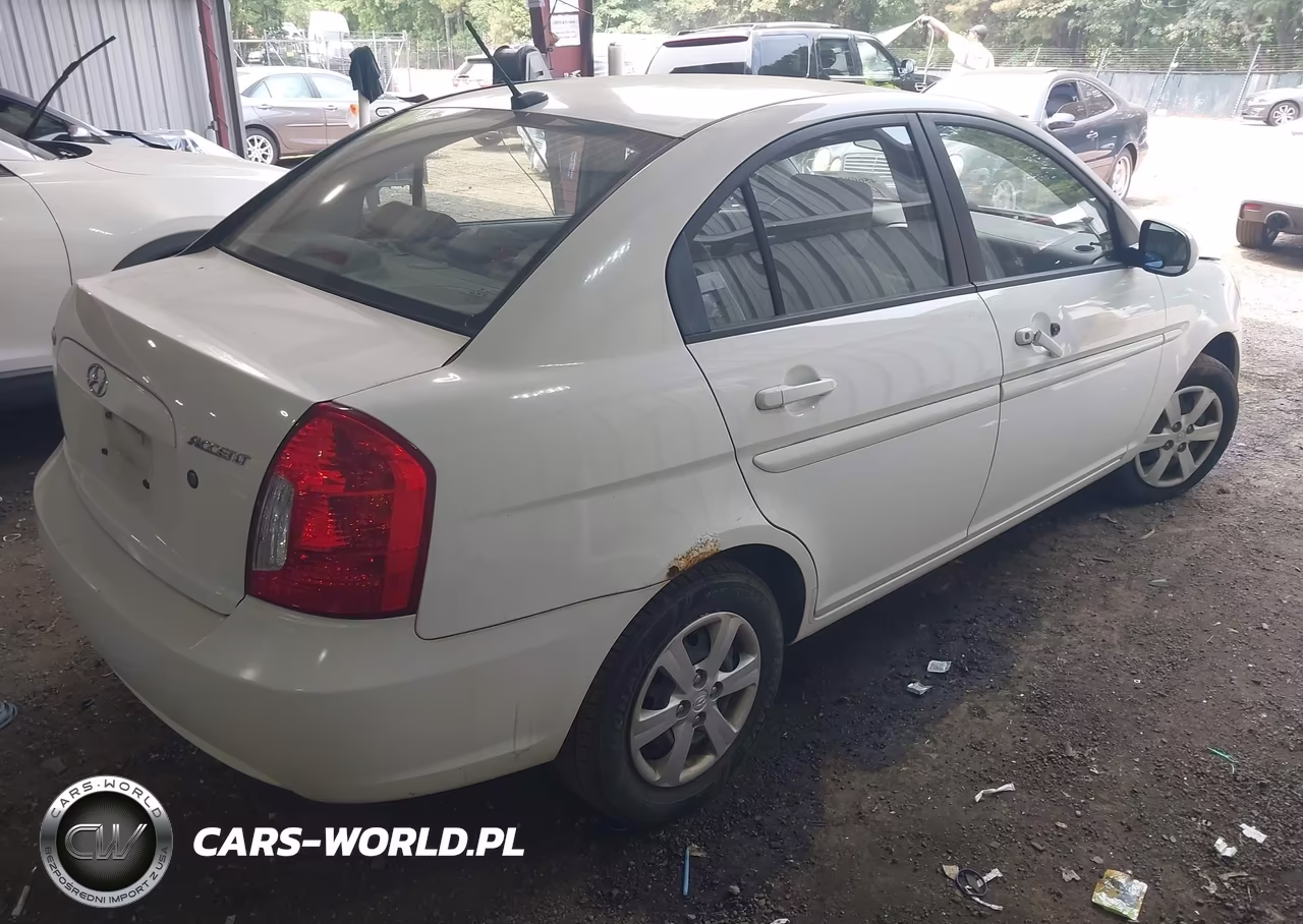 2010 Hyundai Accent Gls VIN:KMHCN4ACXAU443230 - 4