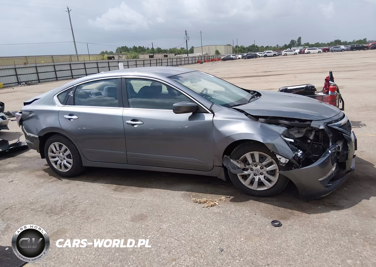 2015 Nissan Altima 2.5 S VIN:1N4AL3AP2FC299013 - 14