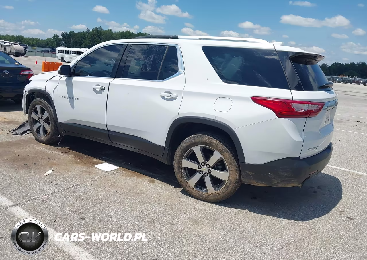 2018 Chevrolet Traverse Lt Leather VIN:1GNERHKW0JJ185682 - 3