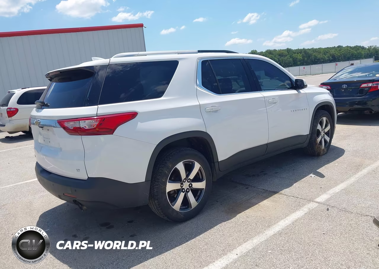 2018 Chevrolet Traverse Lt Leather VIN:1GNERHKW0JJ185682 - 4