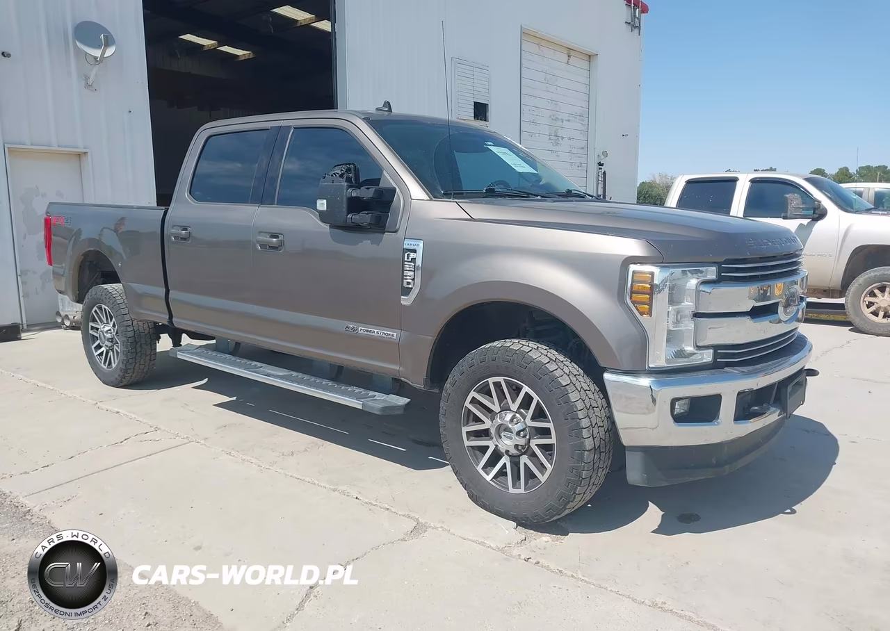 2019 Ford F-250 Lariat – zdjęcie 1 z 17