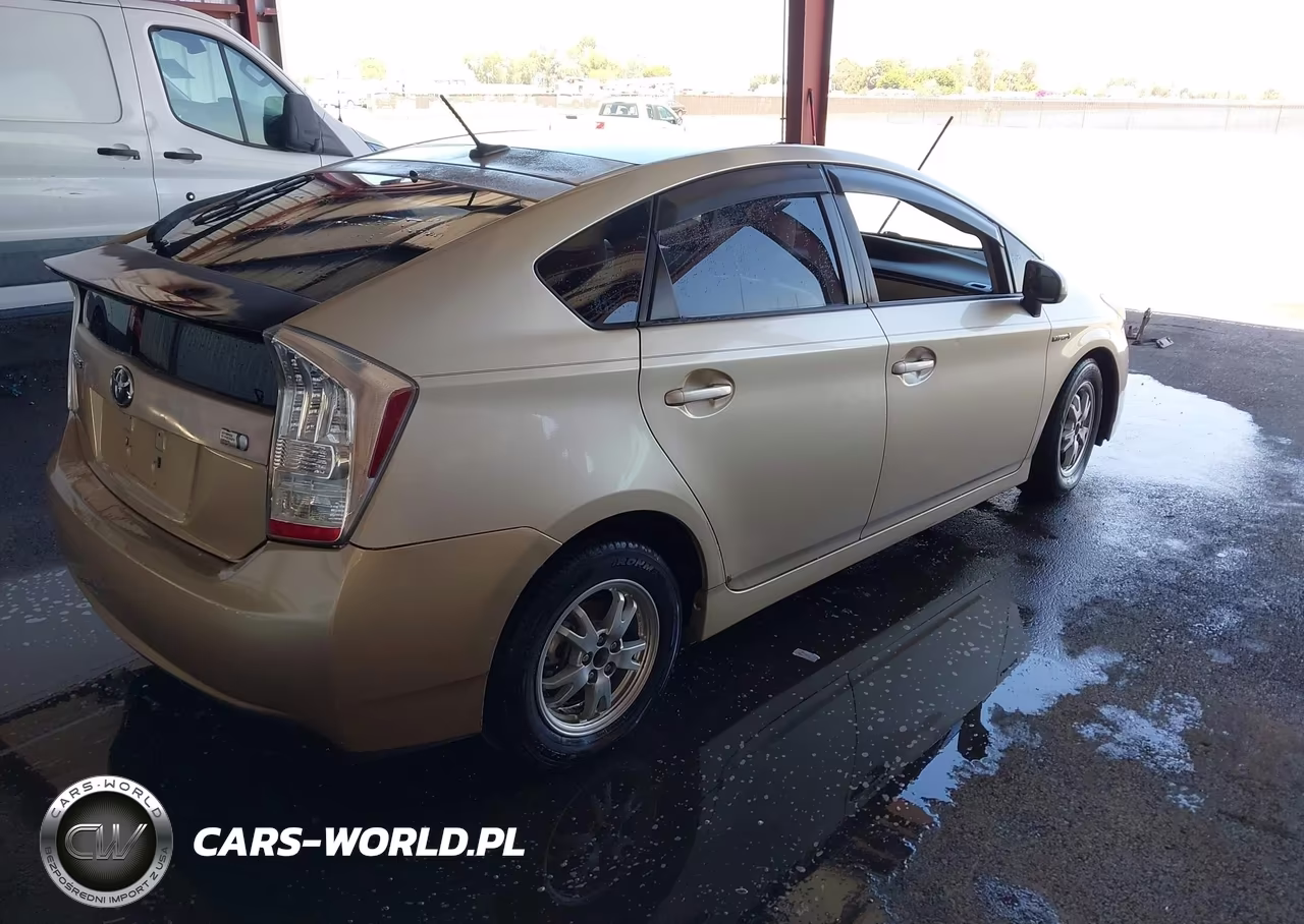 2010 Toyota Prius Iii VIN:JTDKN3DU8A1005211 - 4