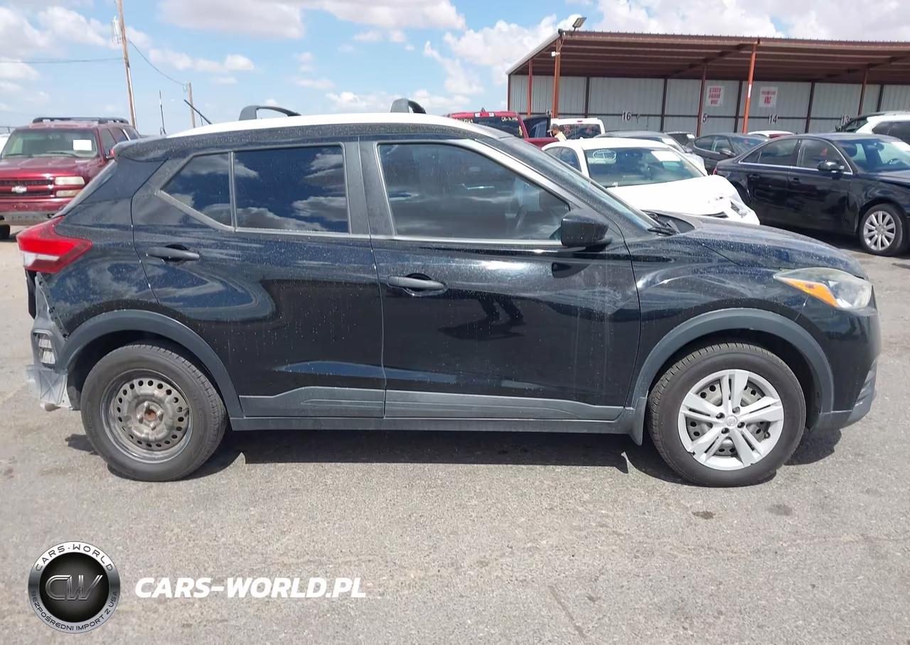 2018 Nissan Kicks S VIN:3N1CP5CU1JL510417 - 13