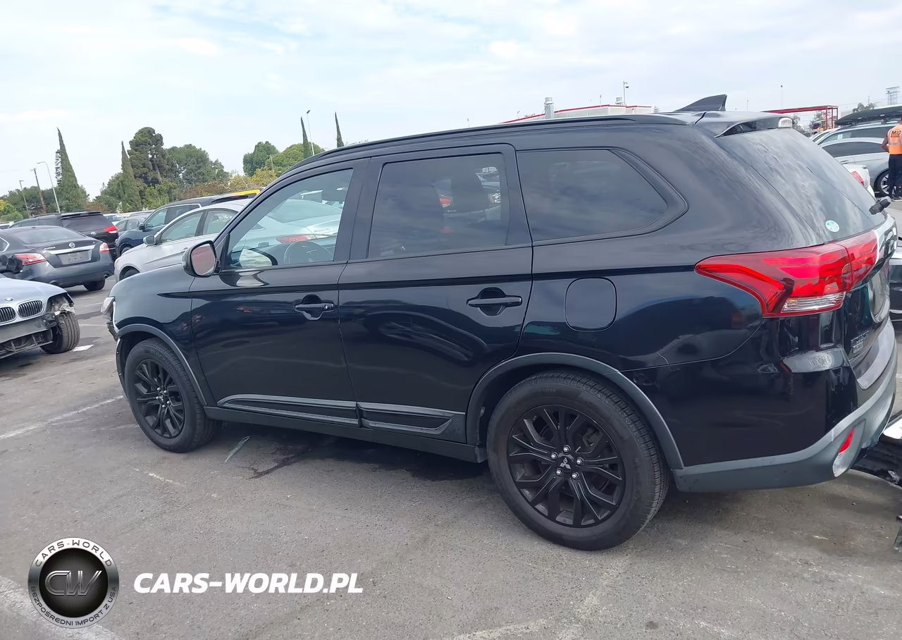 2018 Mitsubishi Outlander Le VIN:JA4AD3A3XJZ050138 - 15