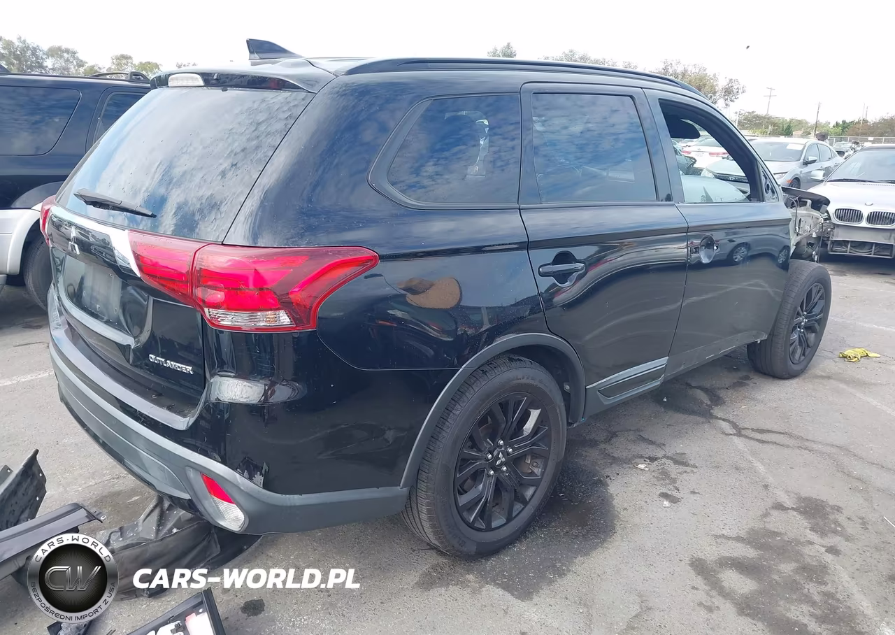 2018 Mitsubishi Outlander Le VIN:JA4AD3A3XJZ050138 - 4