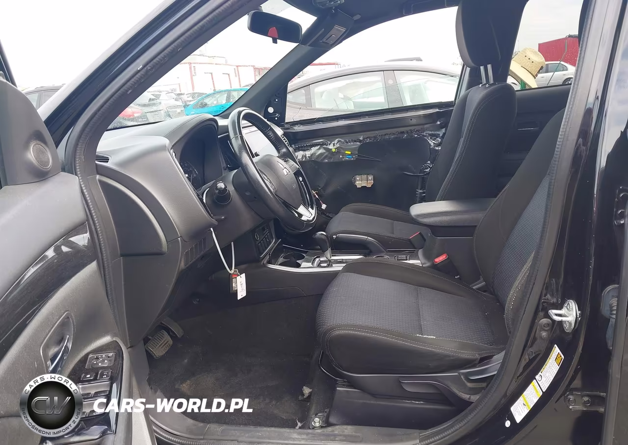 2018 Mitsubishi Outlander Le VIN:JA4AD3A3XJZ050138 - 5