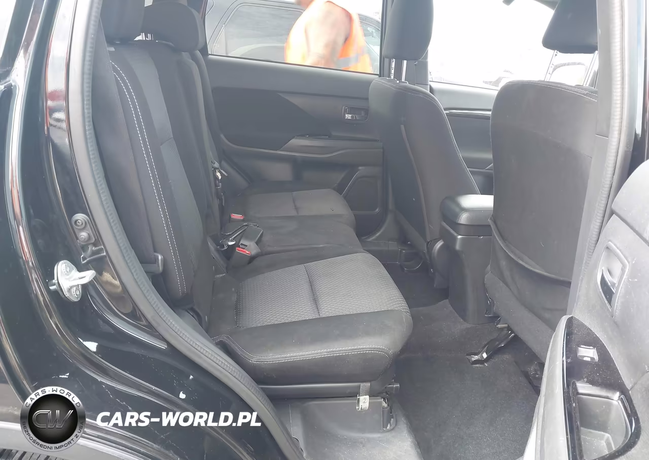 2018 Mitsubishi Outlander Le VIN:JA4AD3A3XJZ050138 - 8
