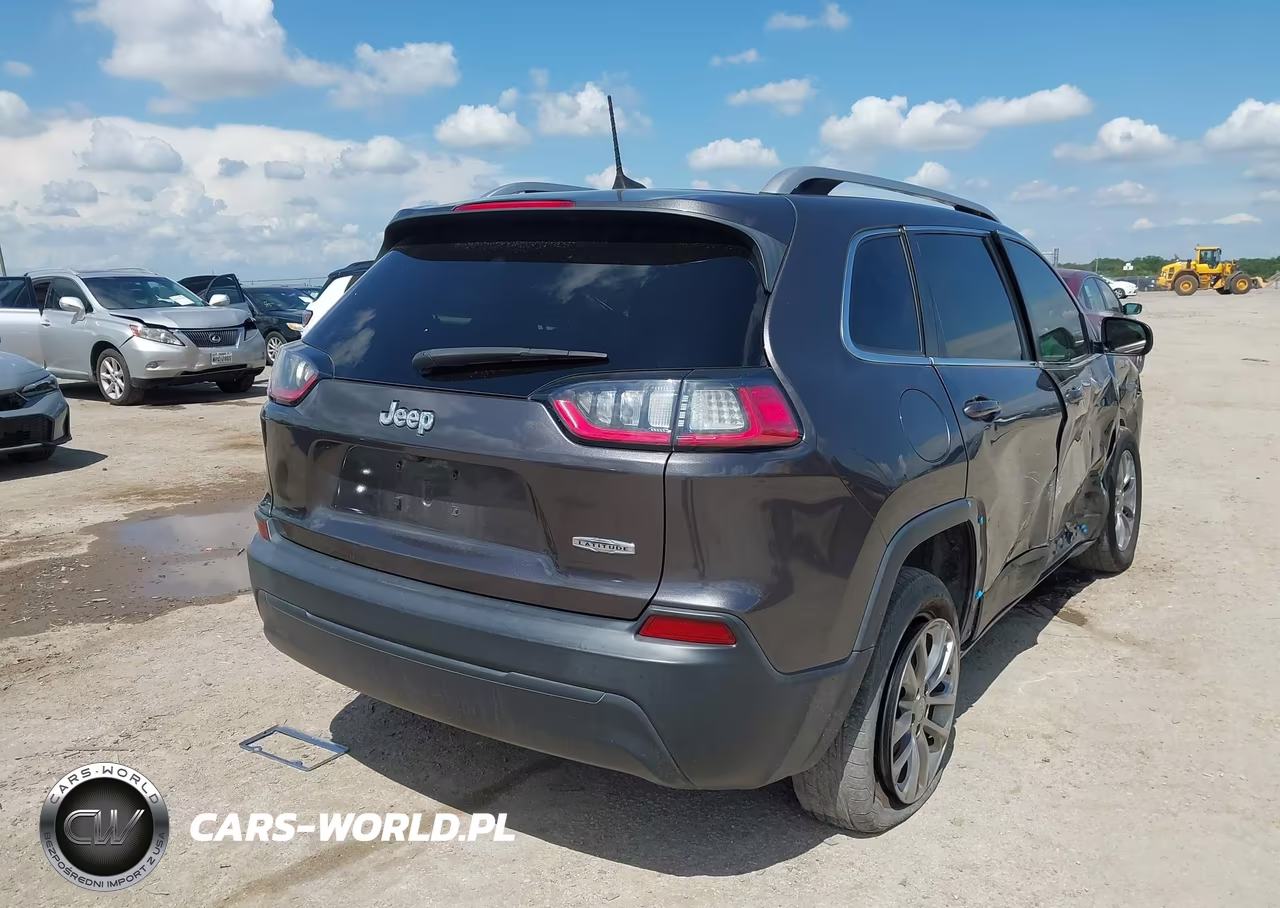 2019 Jeep Cherokee Latitude Plus Fwd VIN:1C4PJLLB1KD275365 - 4