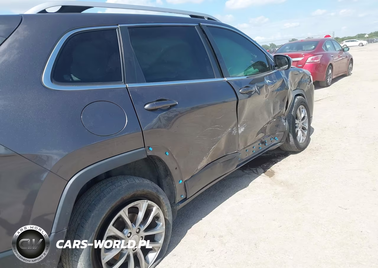 2019 Jeep Cherokee Latitude Plus Fwd VIN:1C4PJLLB1KD275365 - 6
