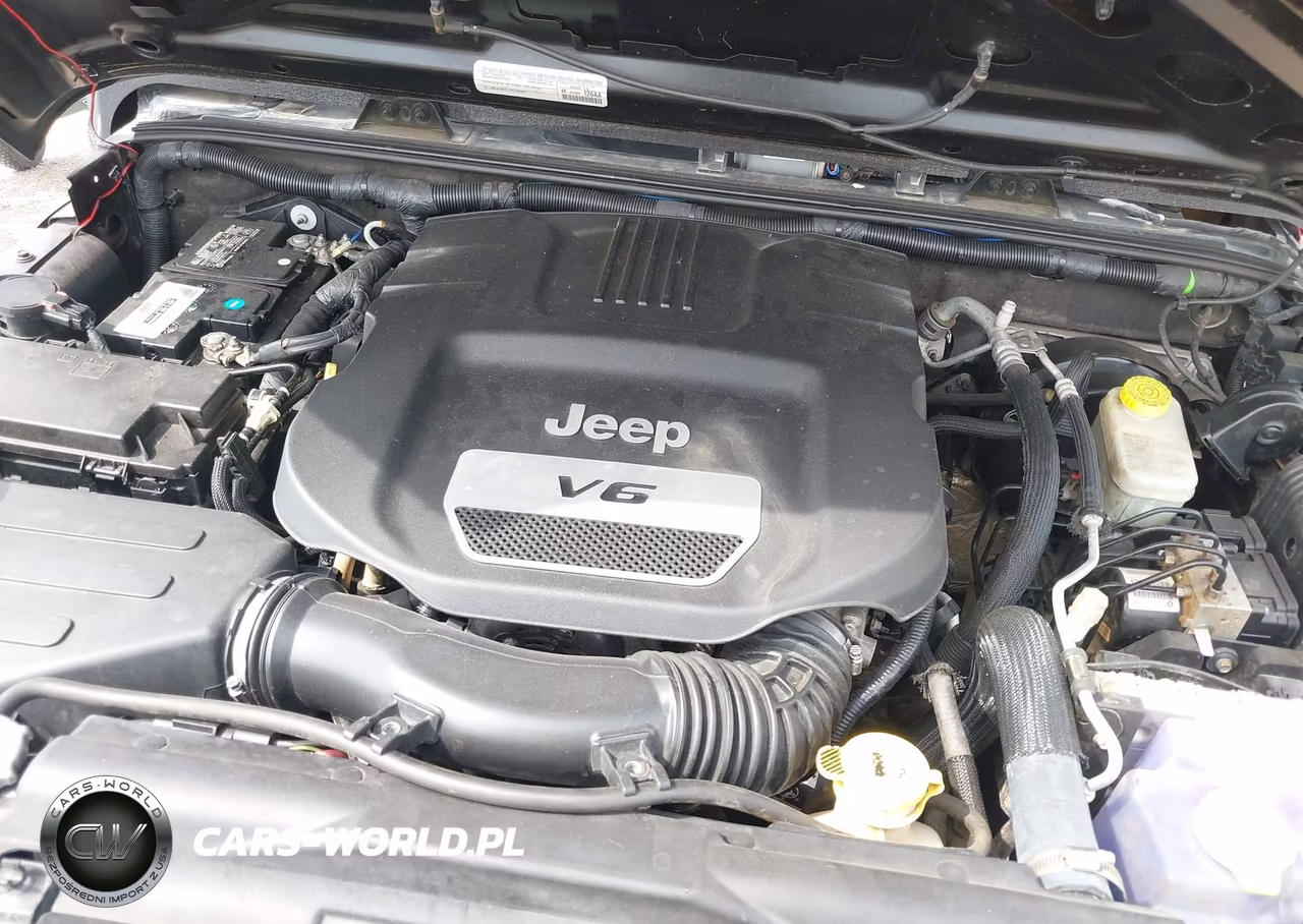 2015 Jeep Wrangler Unlimited Sport VIN:1C4HJWDG8FL601870 - 10