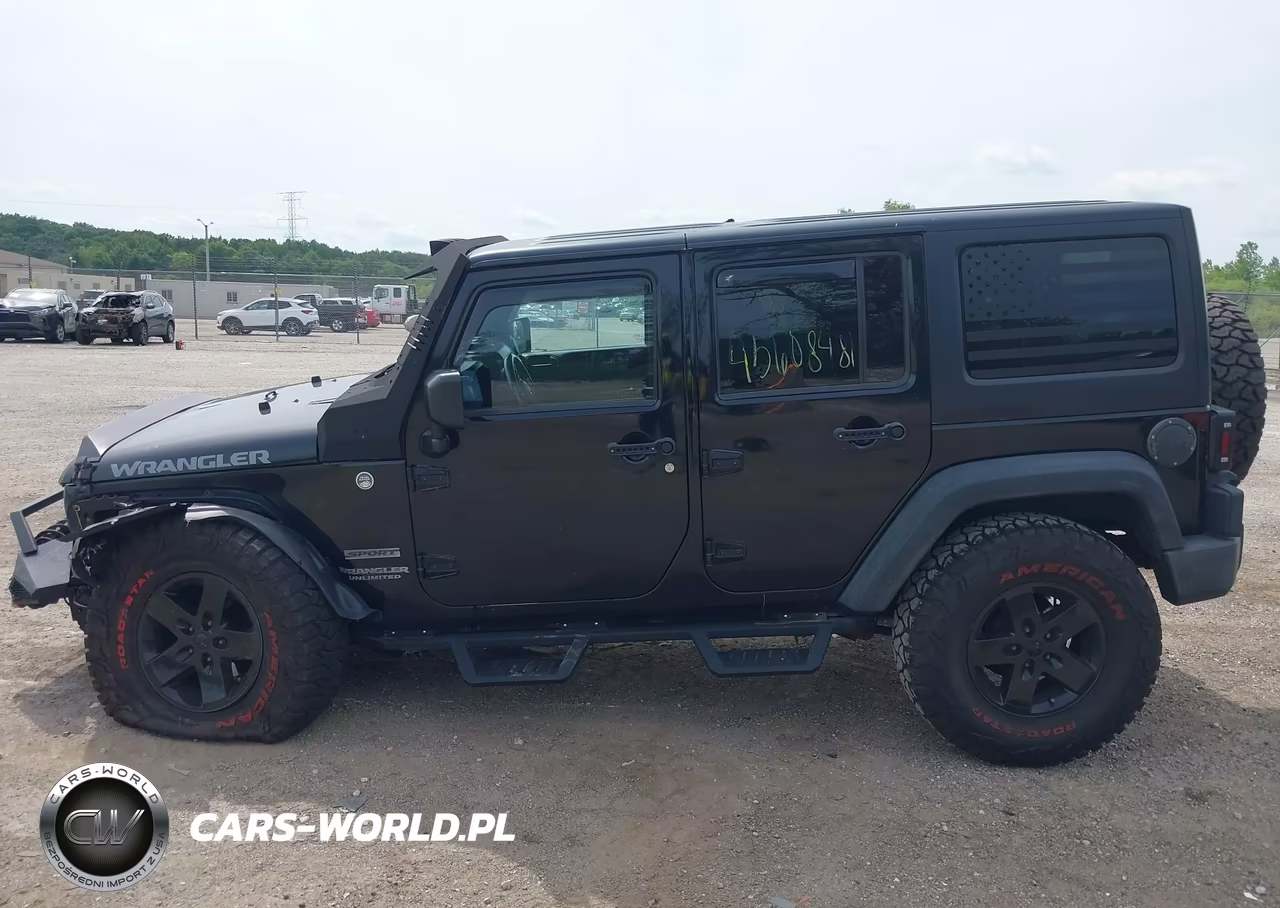 2015 Jeep Wrangler Unlimited Sport VIN:1C4HJWDG8FL601870 - 13