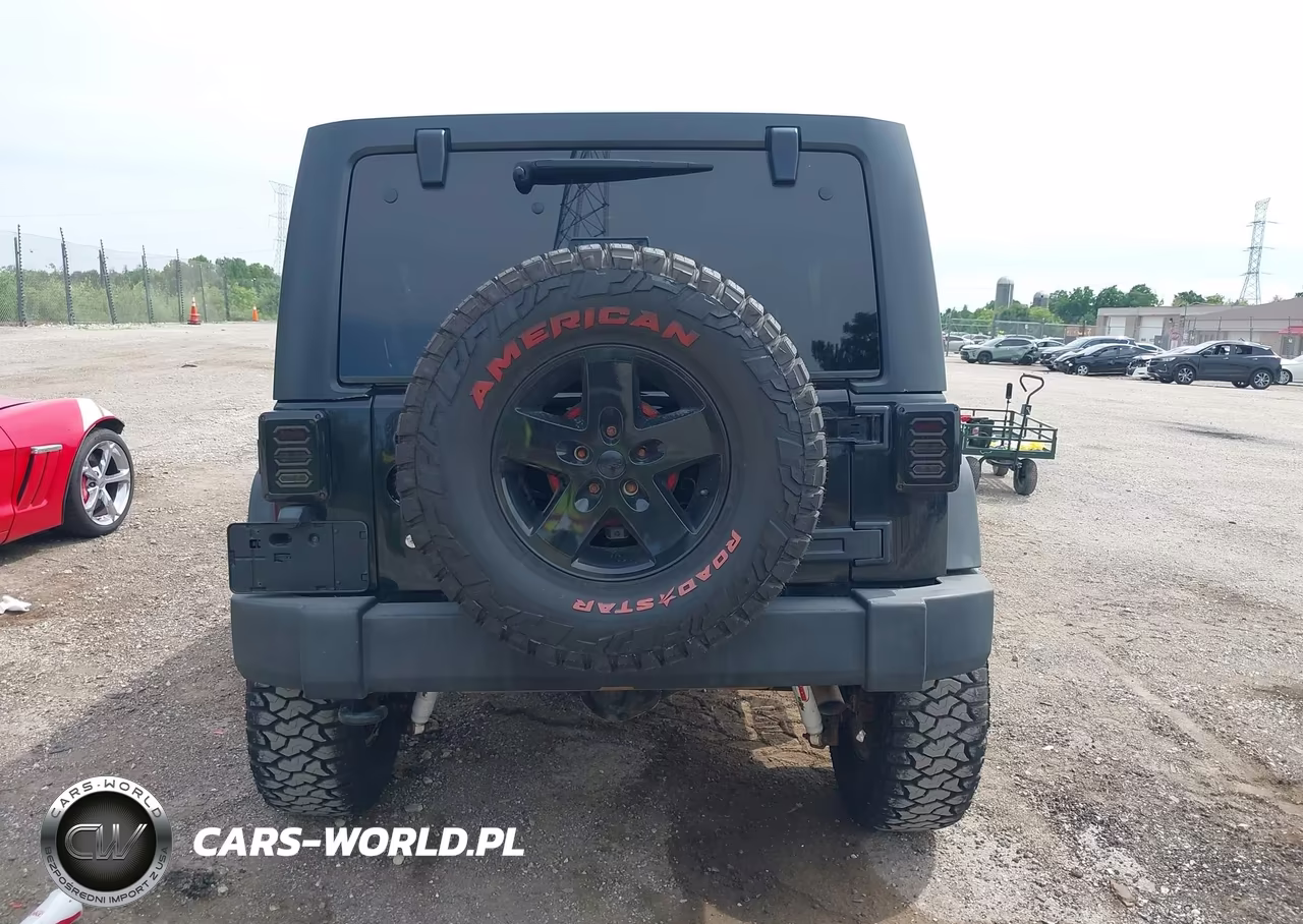 2015 Jeep Wrangler Unlimited Sport VIN:1C4HJWDG8FL601870 - 15