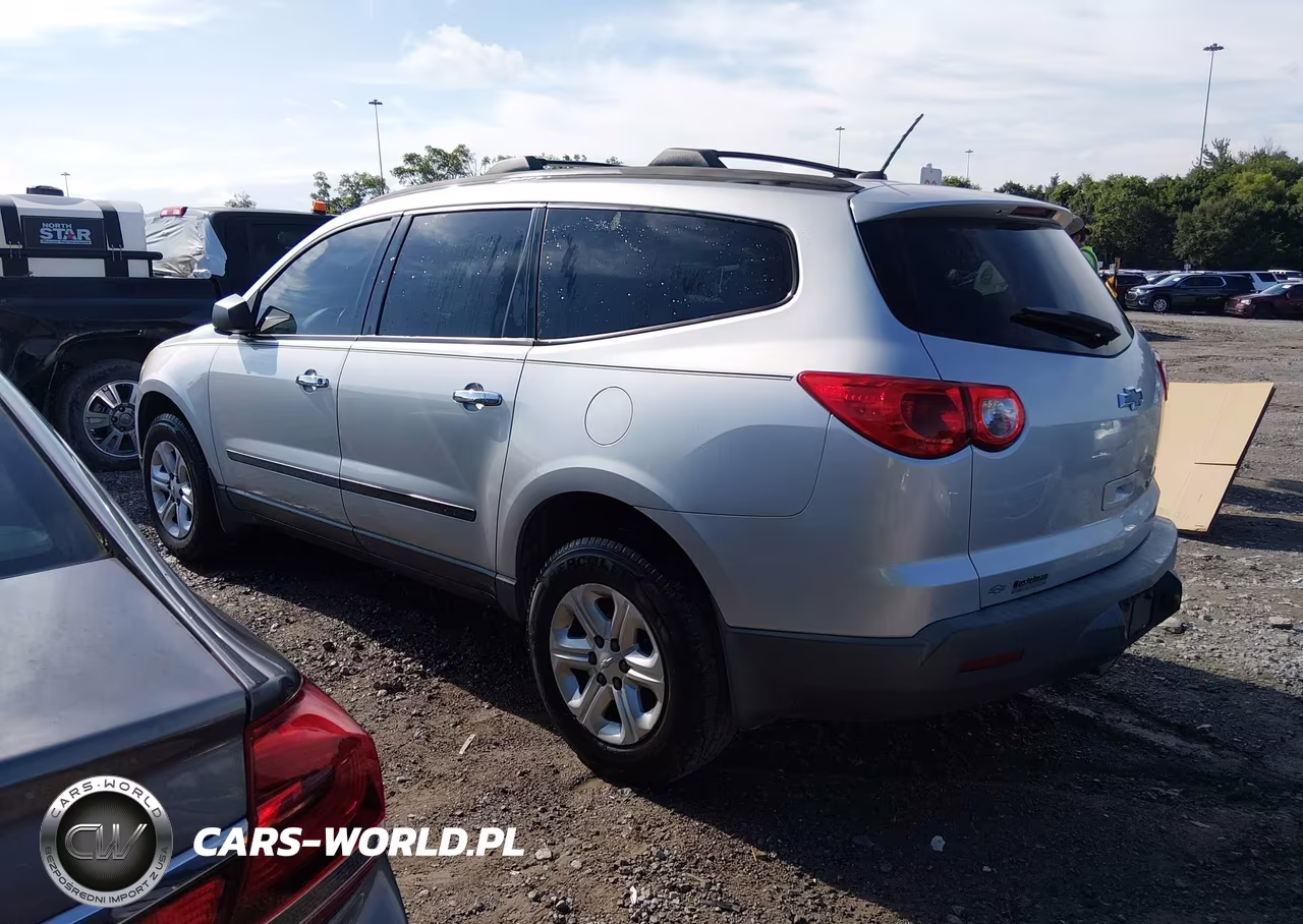 2012 Chevrolet Traverse Ls VIN:1GNKREED7CJ380208 - 3