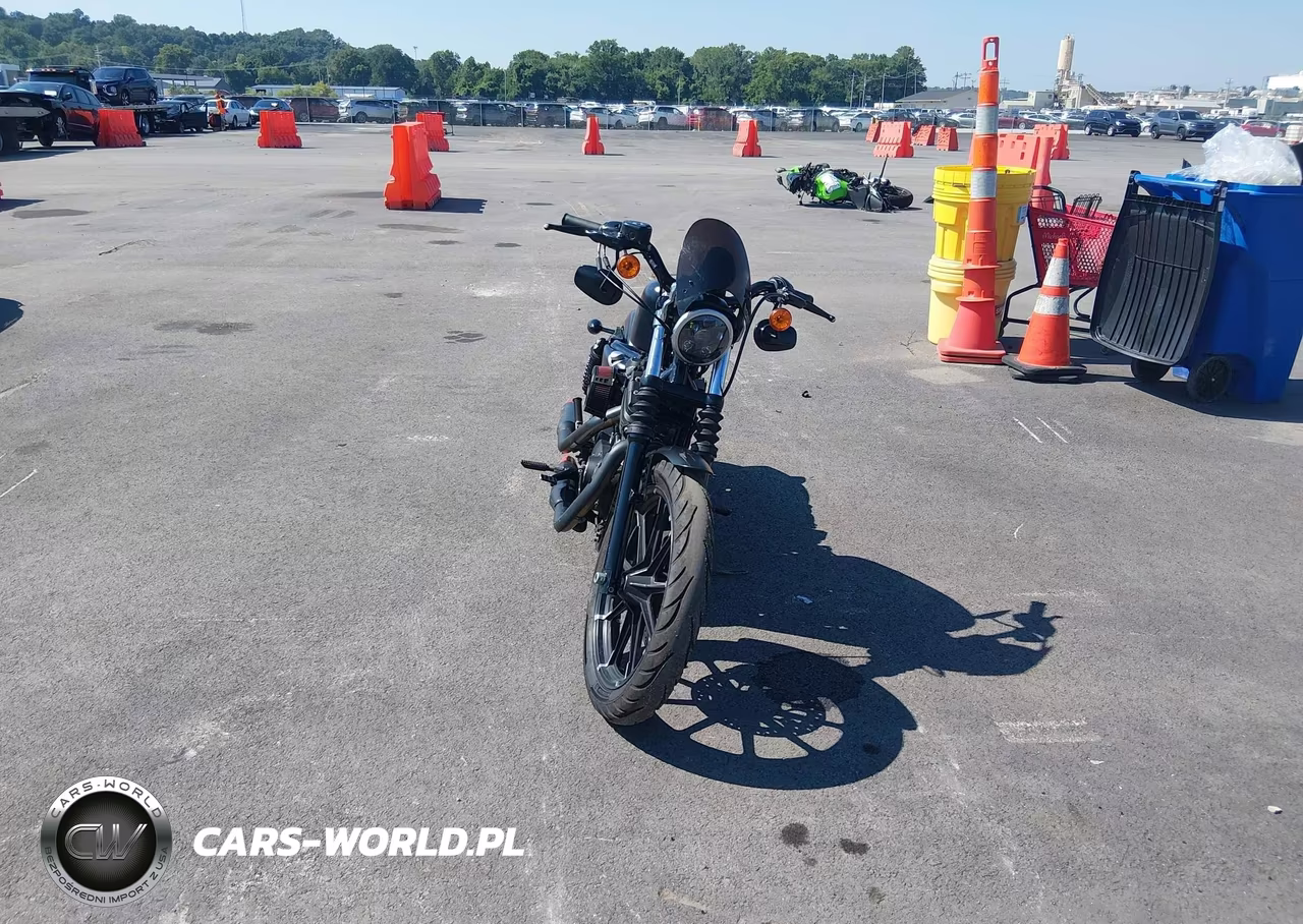 2017 Harley-Davidson Xl883 Iron 883 VIN:1HD4LE215HC438615 - 5