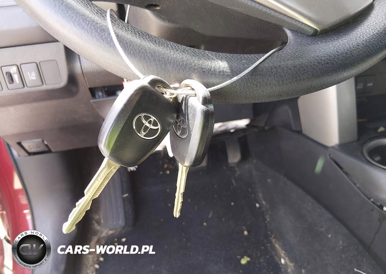2018 Toyota Rav4 Le VIN:2T3ZFREV9JW506311 - 11