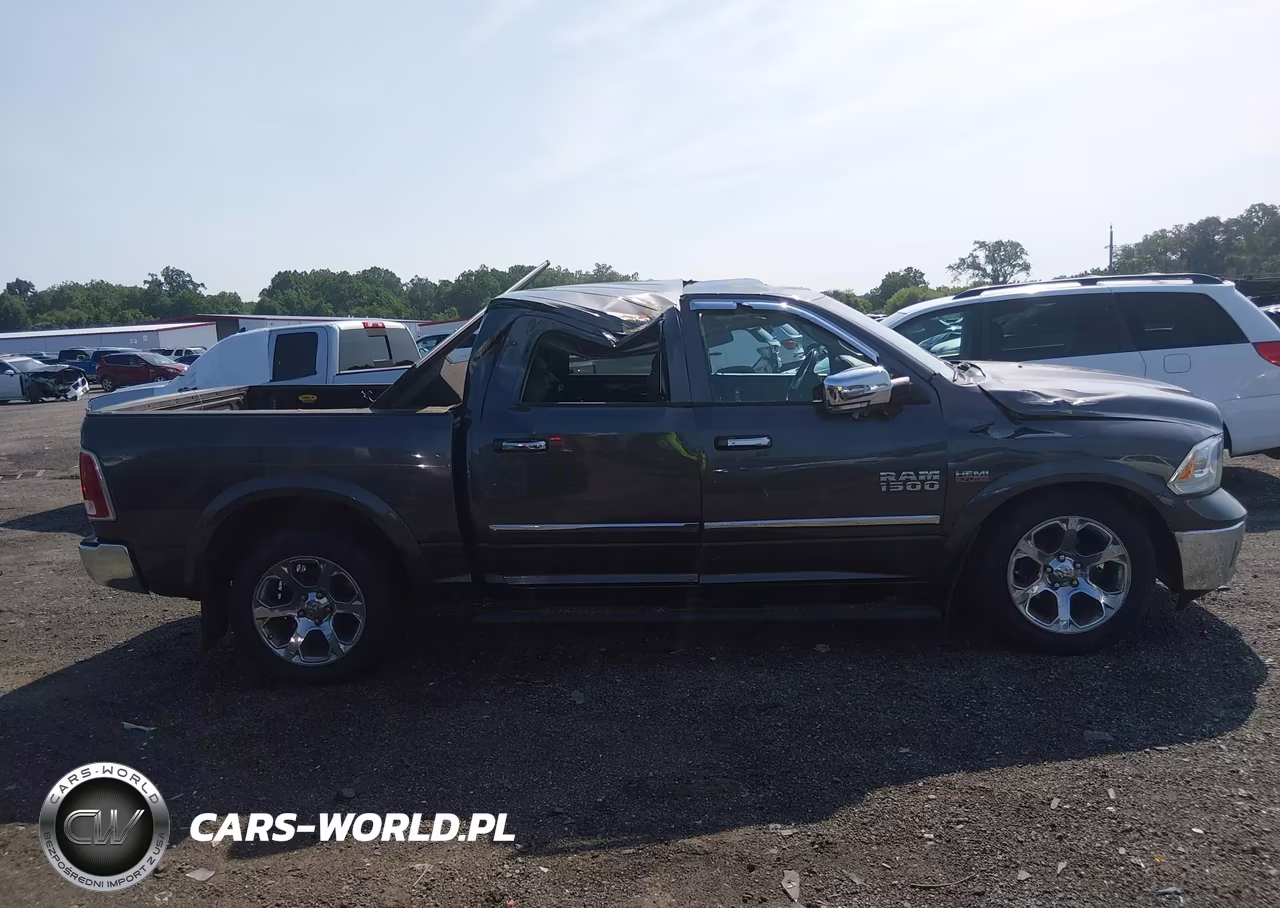 2016 Ram 1500 Laramie VIN:1C6RR7NT4GS160896 - 14