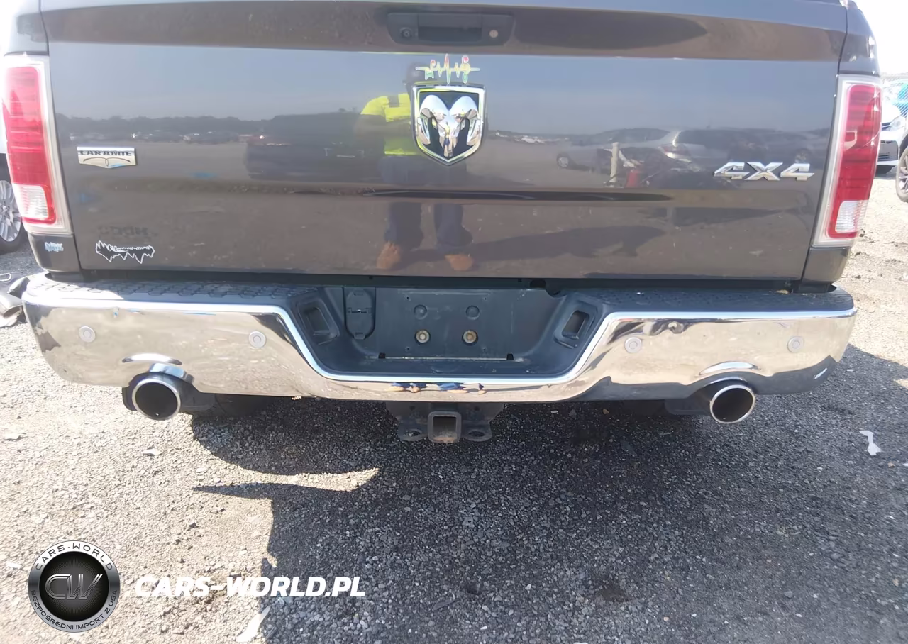 2016 Ram 1500 Laramie VIN:1C6RR7NT4GS160896 - 17