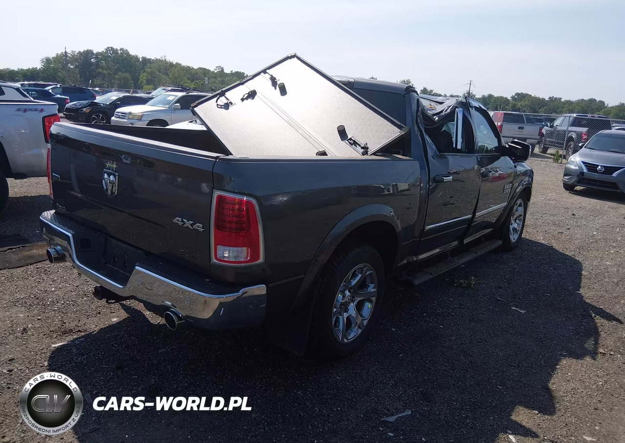 2016 Ram 1500 Laramie VIN:1C6RR7NT4GS160896 - 4