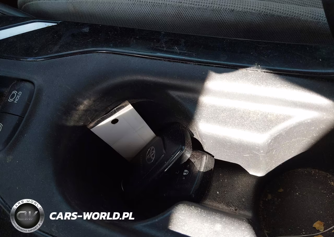 2020 Toyota Corolla Le VIN:JTDHPRAE7LJ096690 - 11