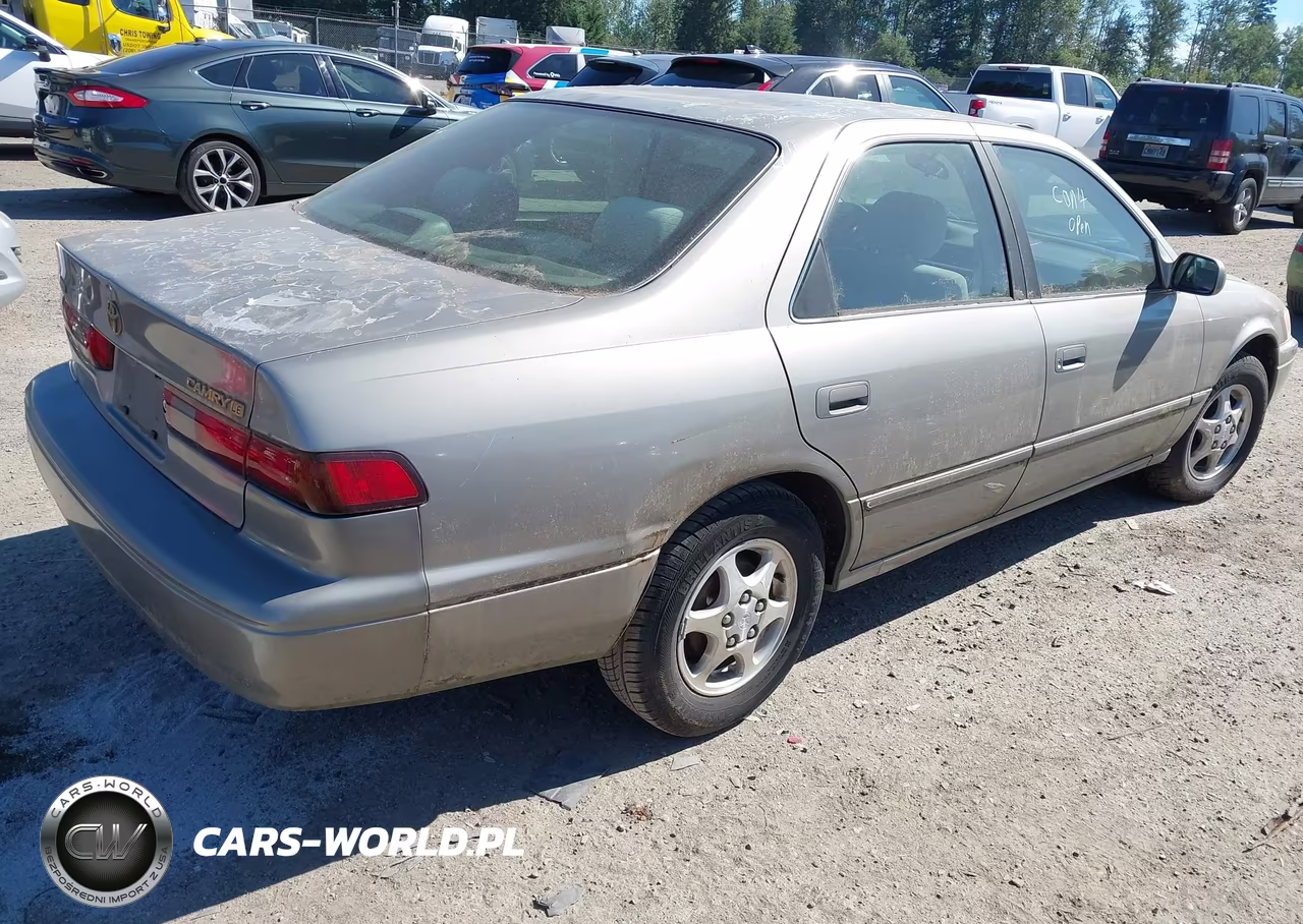 1998 Toyota Camry Le VIN:JT2BG22K7W0167858 - 4